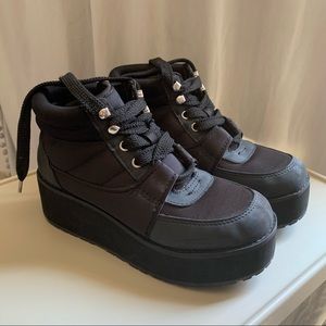 H&M | Divided Platform Sneakers 7.5